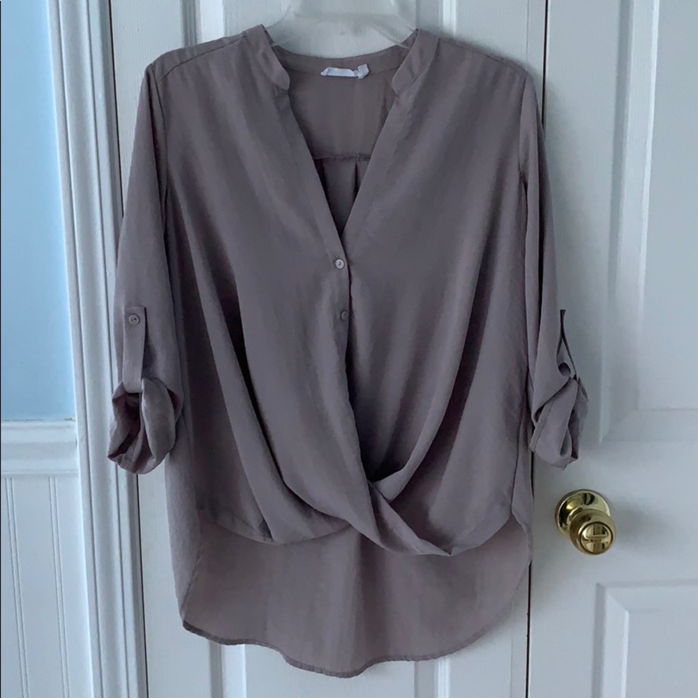 Casual shirt with a twist